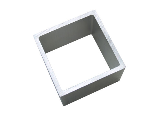 Fyrkantsrör 25x25x3mm