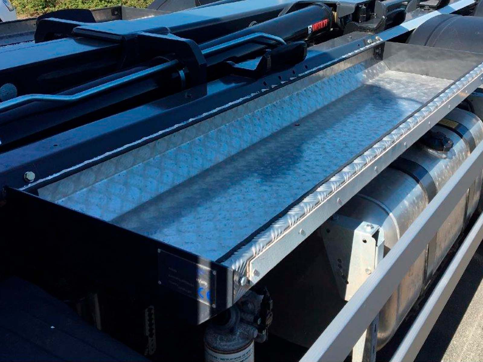 Nätlåda L2000xB550xD140 m/kantprofil